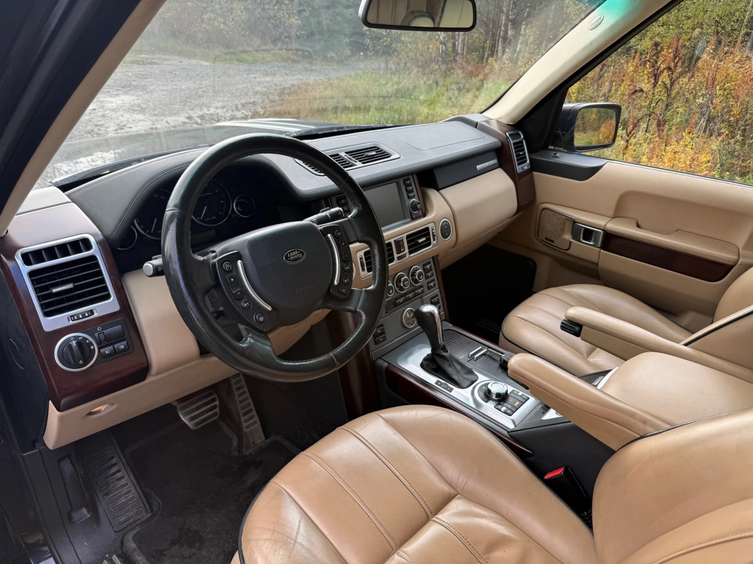 Interior image of 2007 Land Rover Range Rover – NO RESERVE (1)