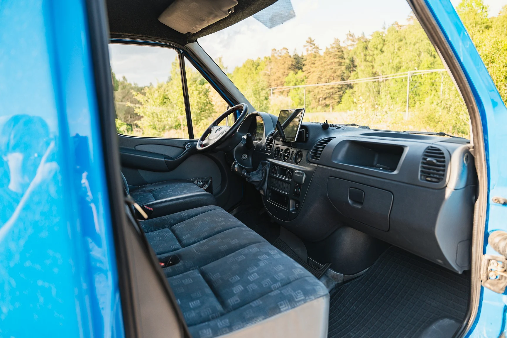 Interior image of 2004 Mercedes-Benz Sprinter 4x4 Campervan/Overlander (4)
