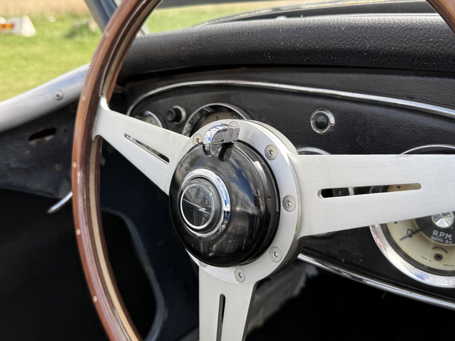 Interior image of 1958 Austin-Healey 100-6