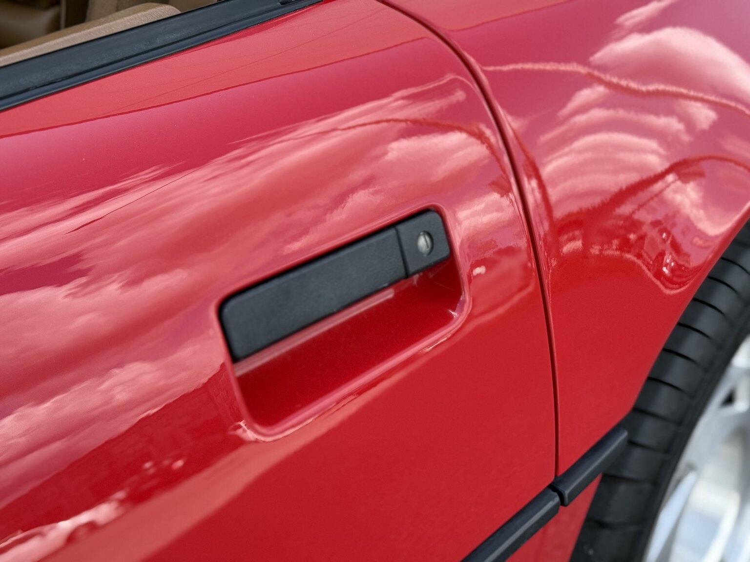 Exterior image of 1990 Chevrolet Corvette ZR-1 Targa