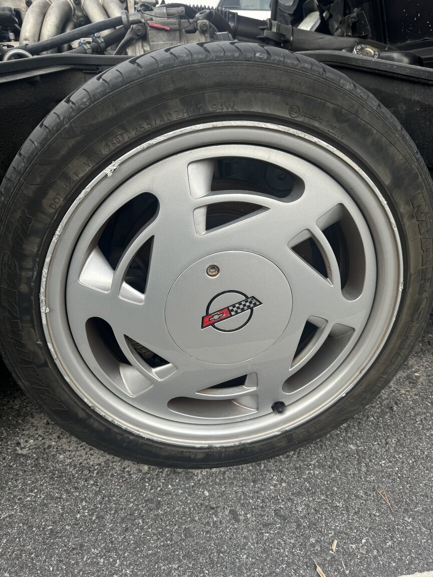 Exterior image of 1989 Chevrolet Corvette 