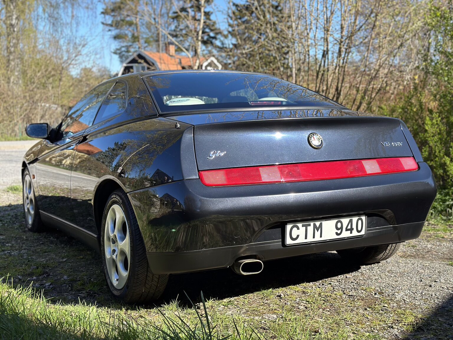 Exteriörbild på 1997 Alfa Romeo GTV 3.0