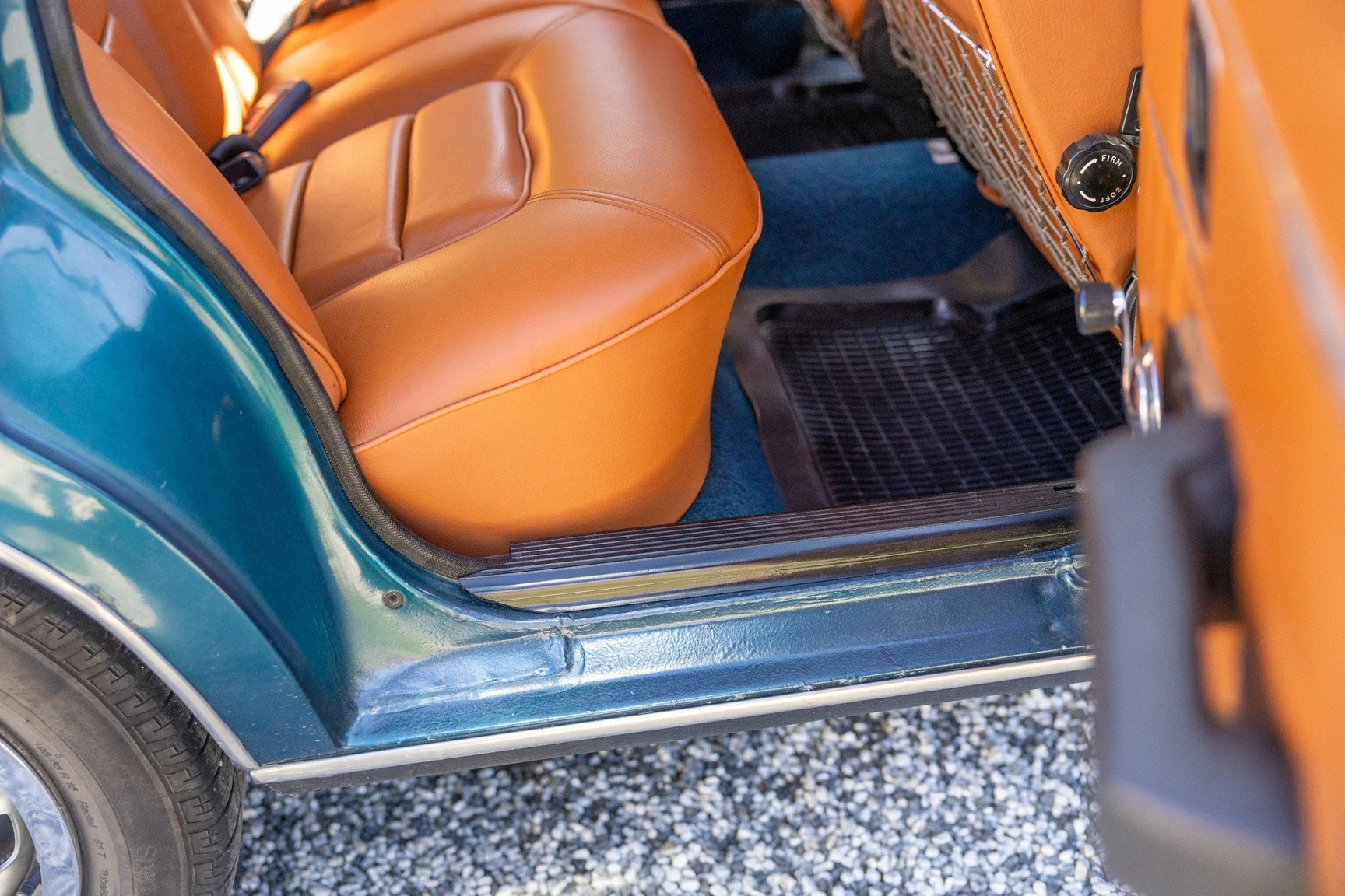 Interior image of 1973 Volvo 164E (70)