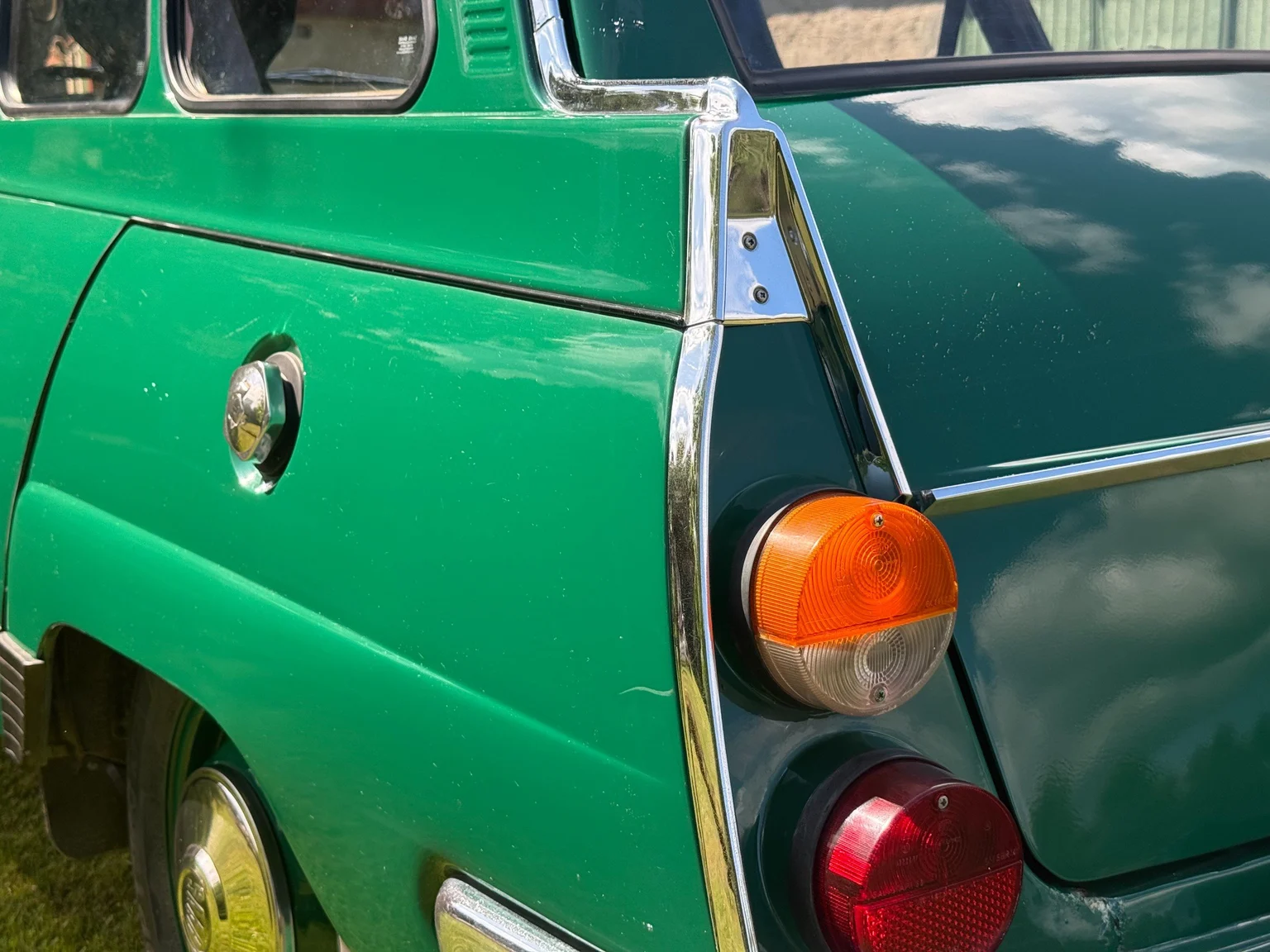 Aussenfoto 1975 Saab 95 V4 kombi - 7-sits (27)