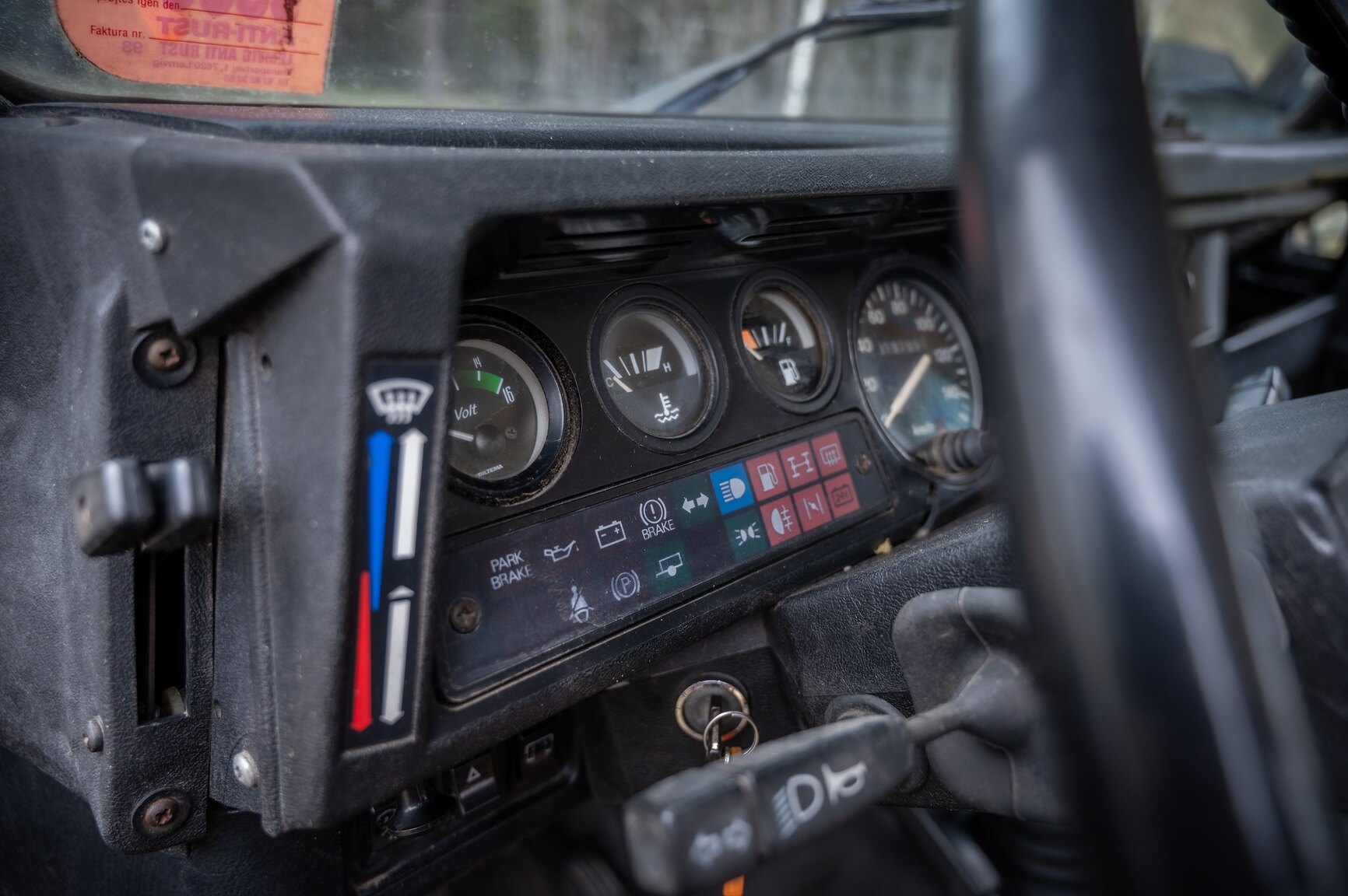 Interior image of 1986 Land Rover 90 2.5D
