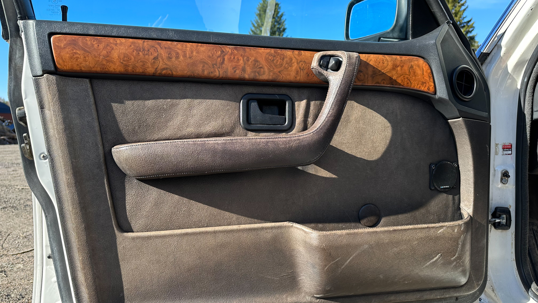 Interiörbild 1984 BMW 745i Executive Automat