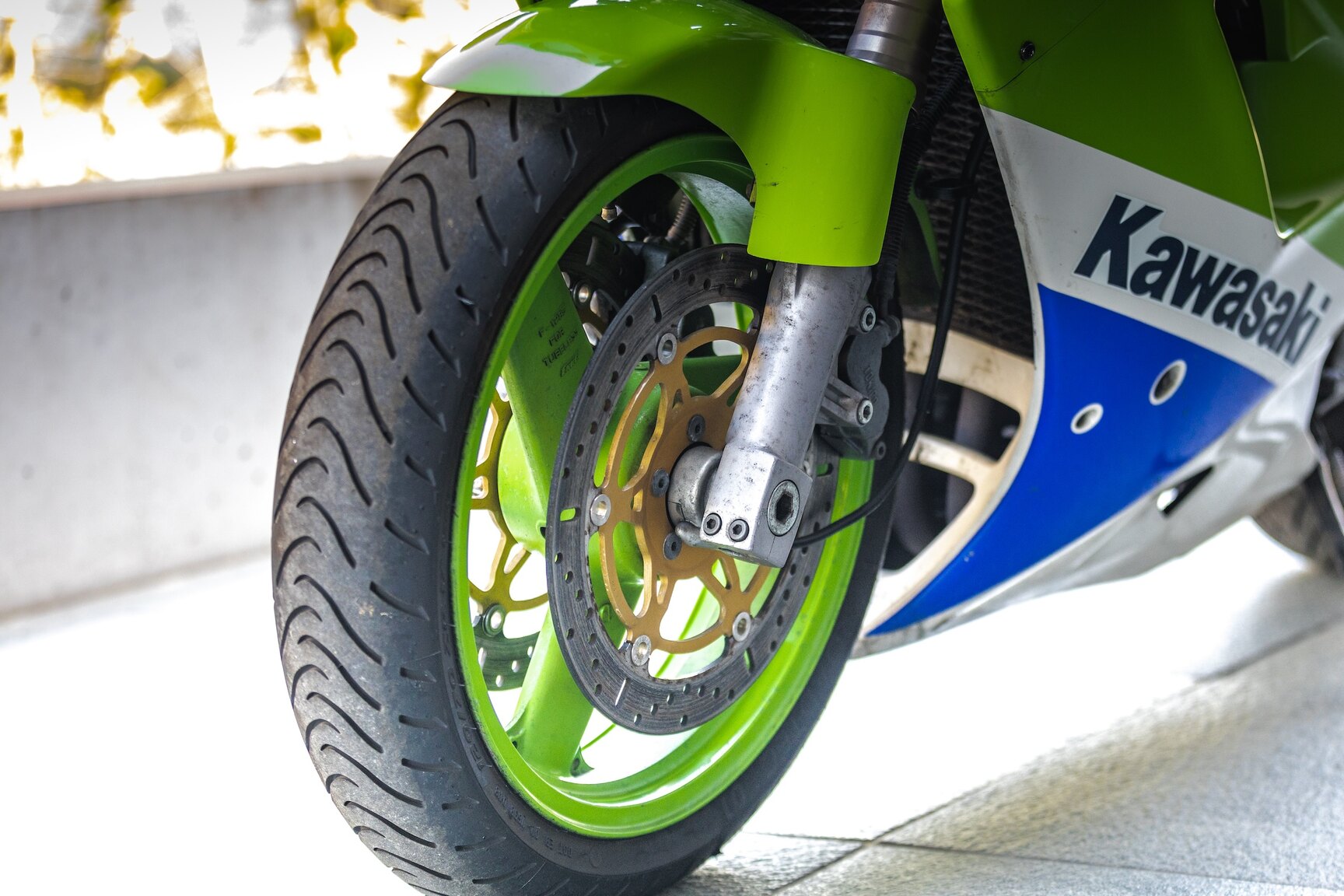 Exteriörbild på 1992 Kawasaki ZX 750 J