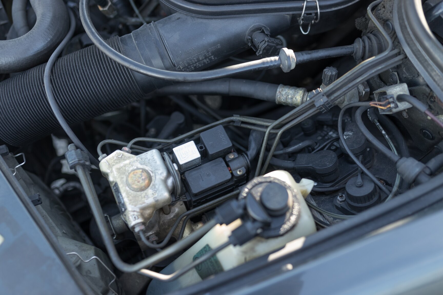 Image of 1993 Mercedes-Benz 300 CE-24 Cabriolet mechanics