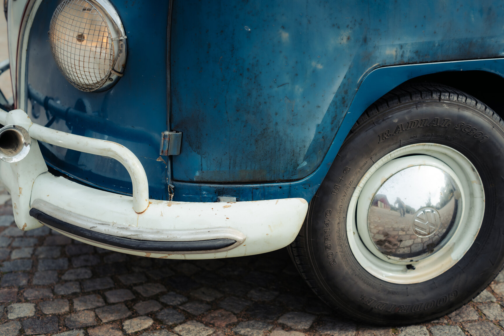 Aussenfoto 1964 Volkswagen Kleinbus Transporter 1500 Deluxe “21-fönsters Samba”
