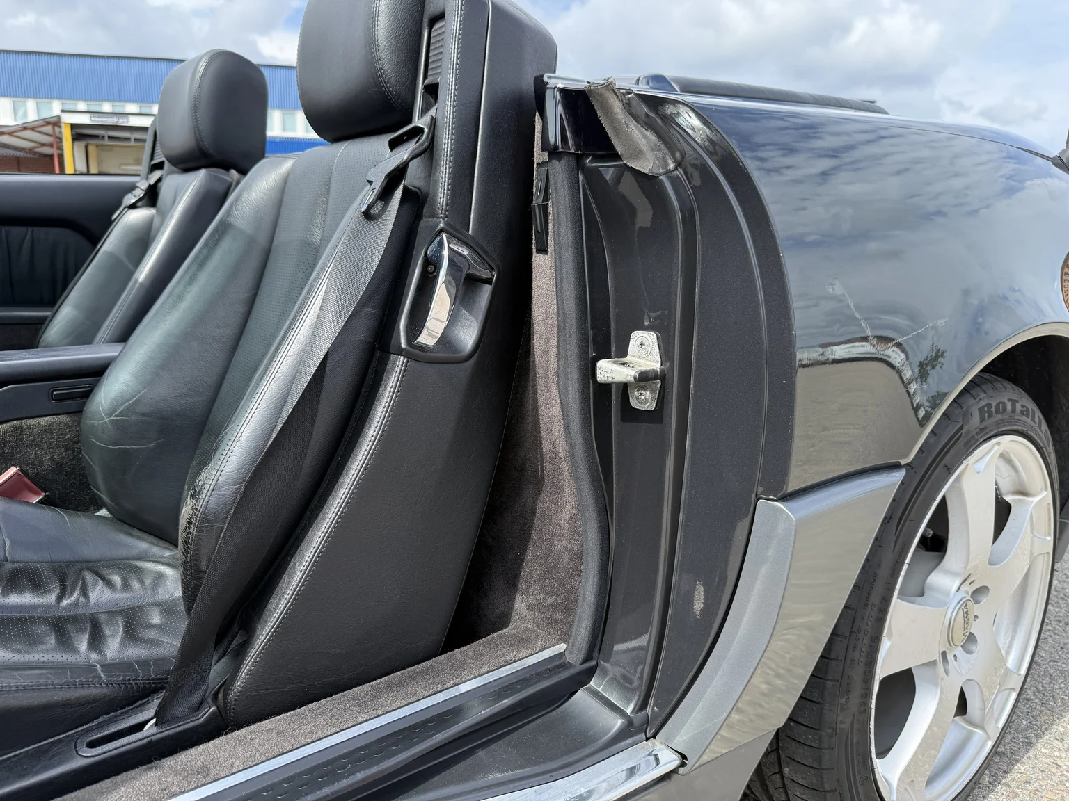 Innenraumfoto von 1995 Mercedes-Benz SL 500 (11)