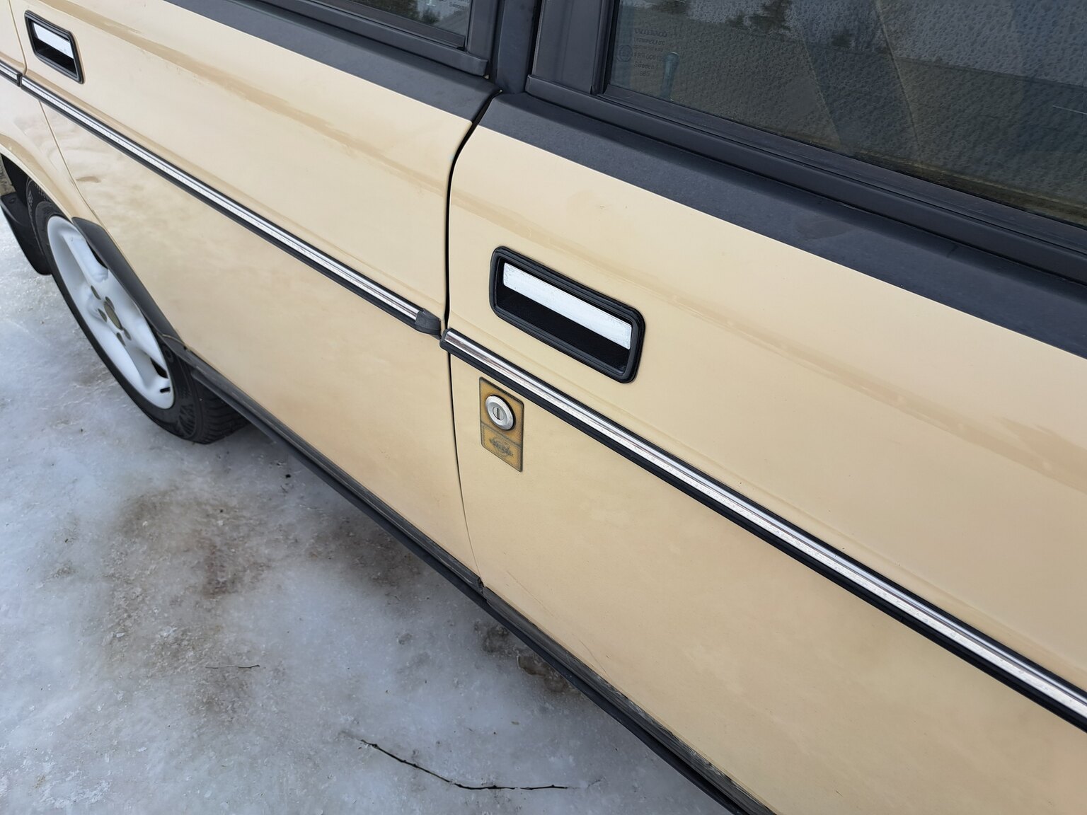 Exteriörbild på 1988 Volvo 240 GL