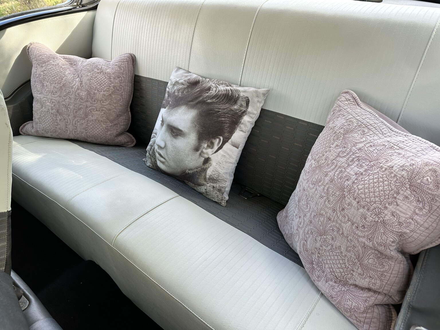 Interiörbild 1957 Chevrolet Two-Ten Restomod (23)