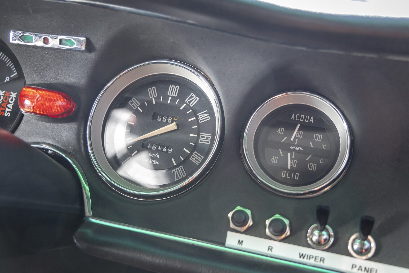 Innenraumfoto von 1968 Alfa Romeo GT 1300 Junior