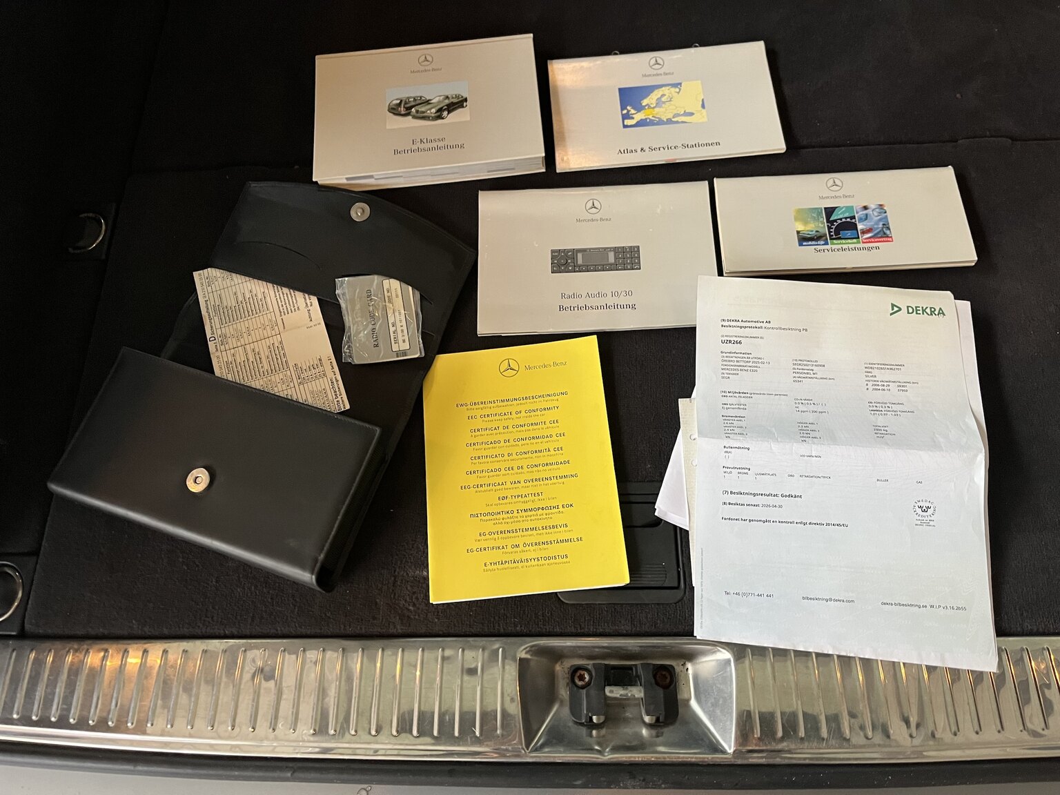 Documentation for 1999 Mercedes-Benz E320 T Automat