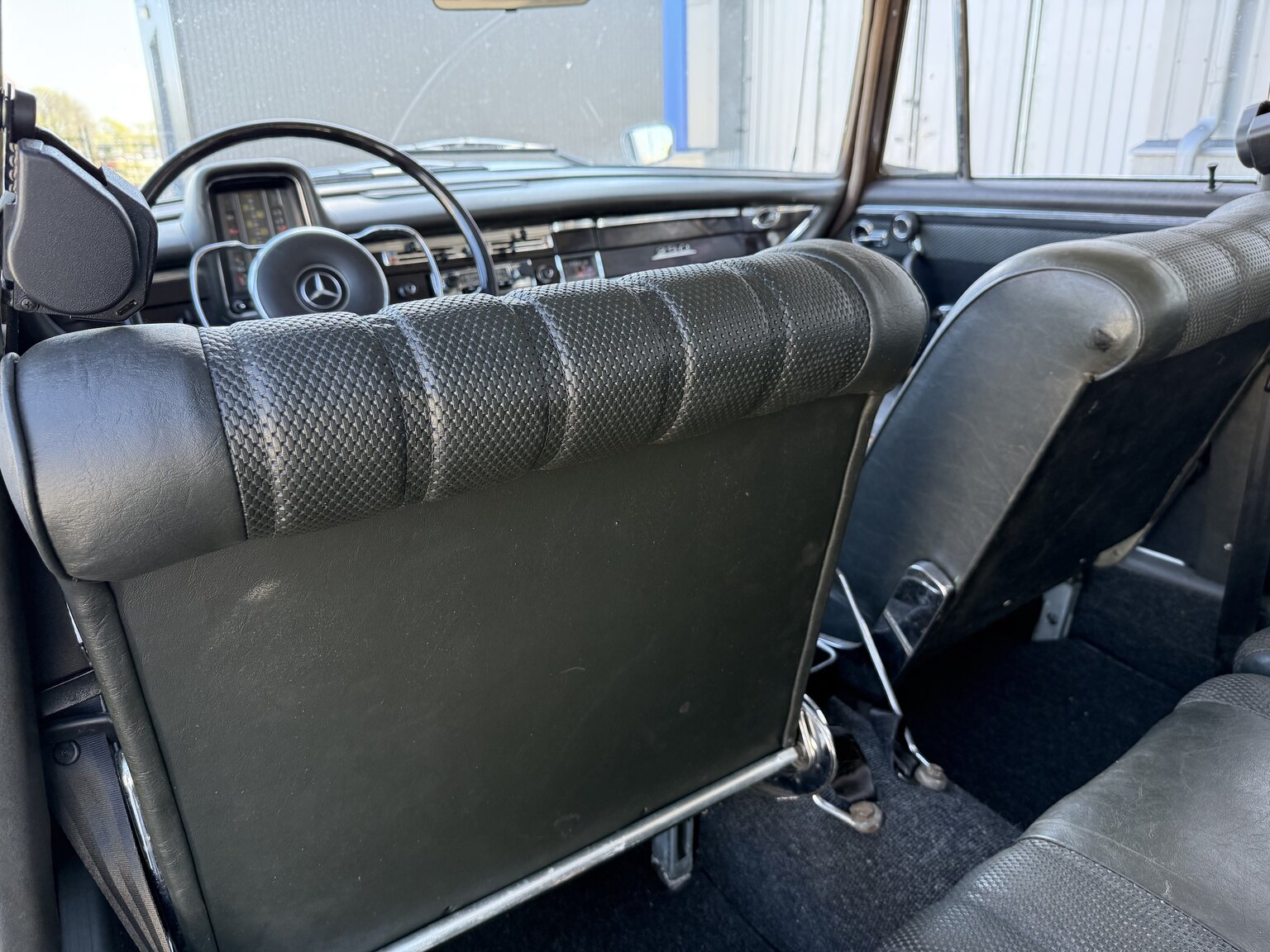 Interior image of 1967 Mercedes-Benz 230 Safari
