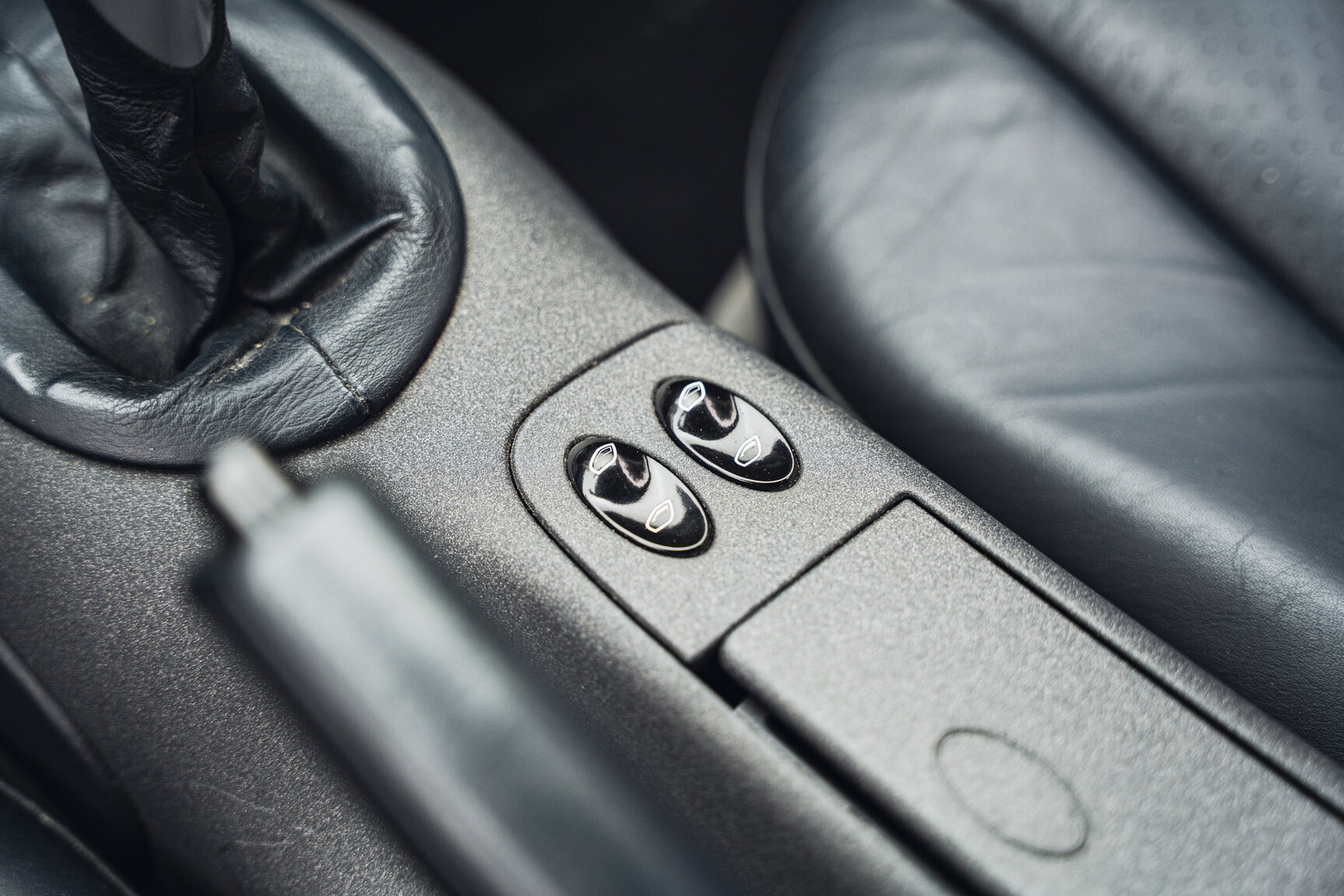 Interior image of 1999 Porsche 911 Carrera 4