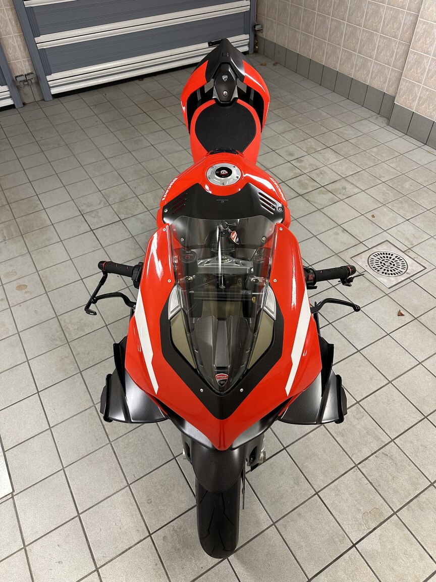 Aussenfoto 2021 Ducati Superleggera V4 23/500