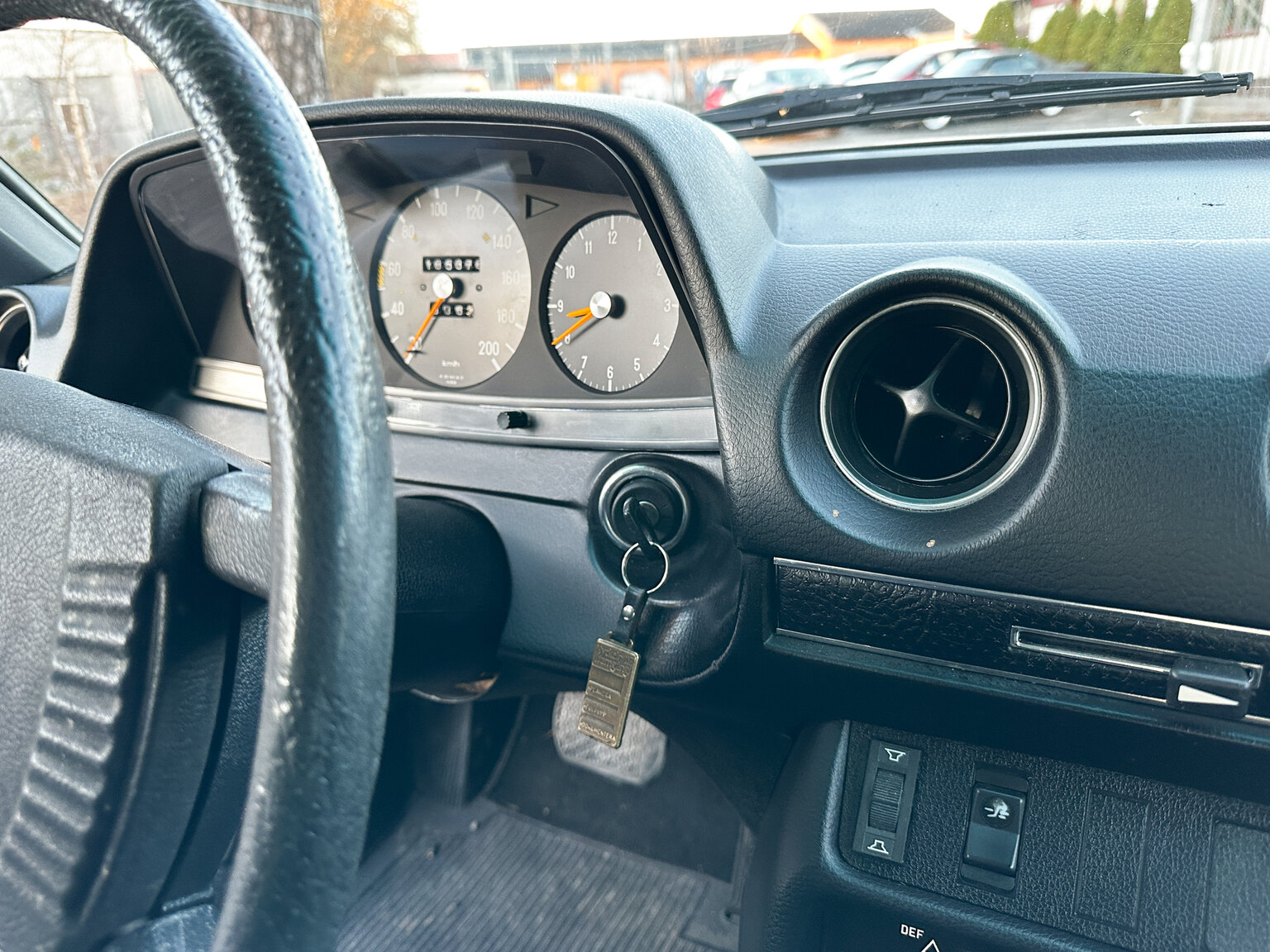 Interior image of 1978 Mercedes-Benz 250