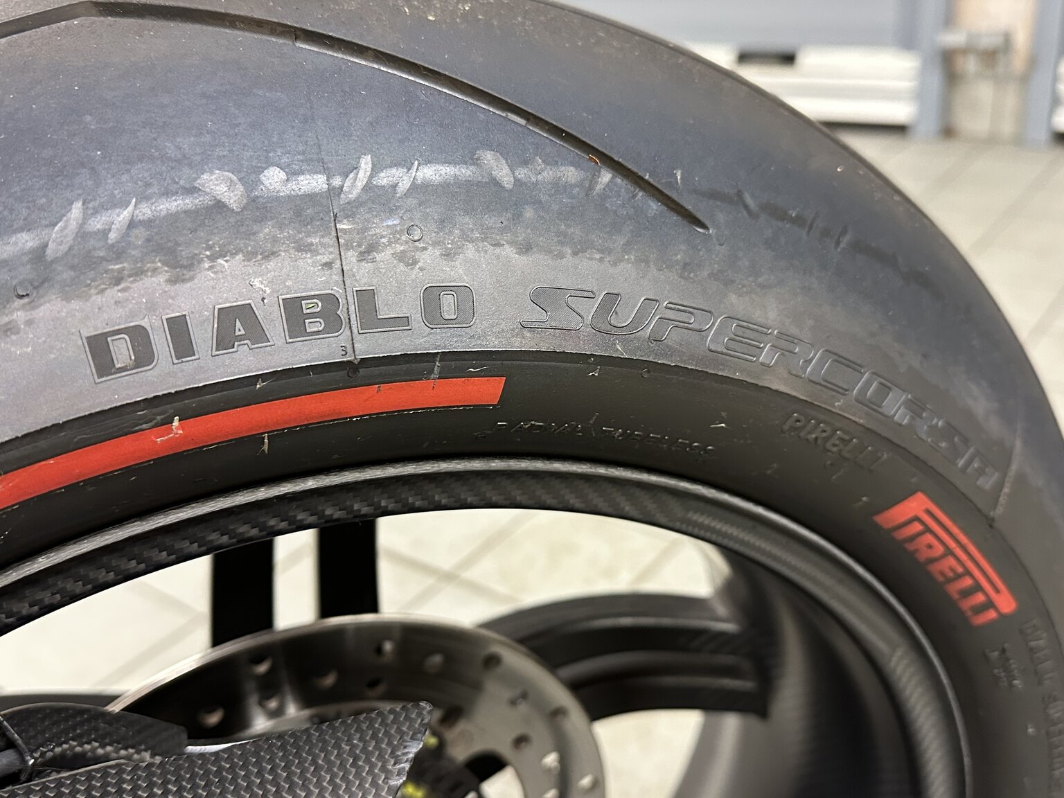 Aussenfoto 2021 Ducati Superleggera V4 23/500