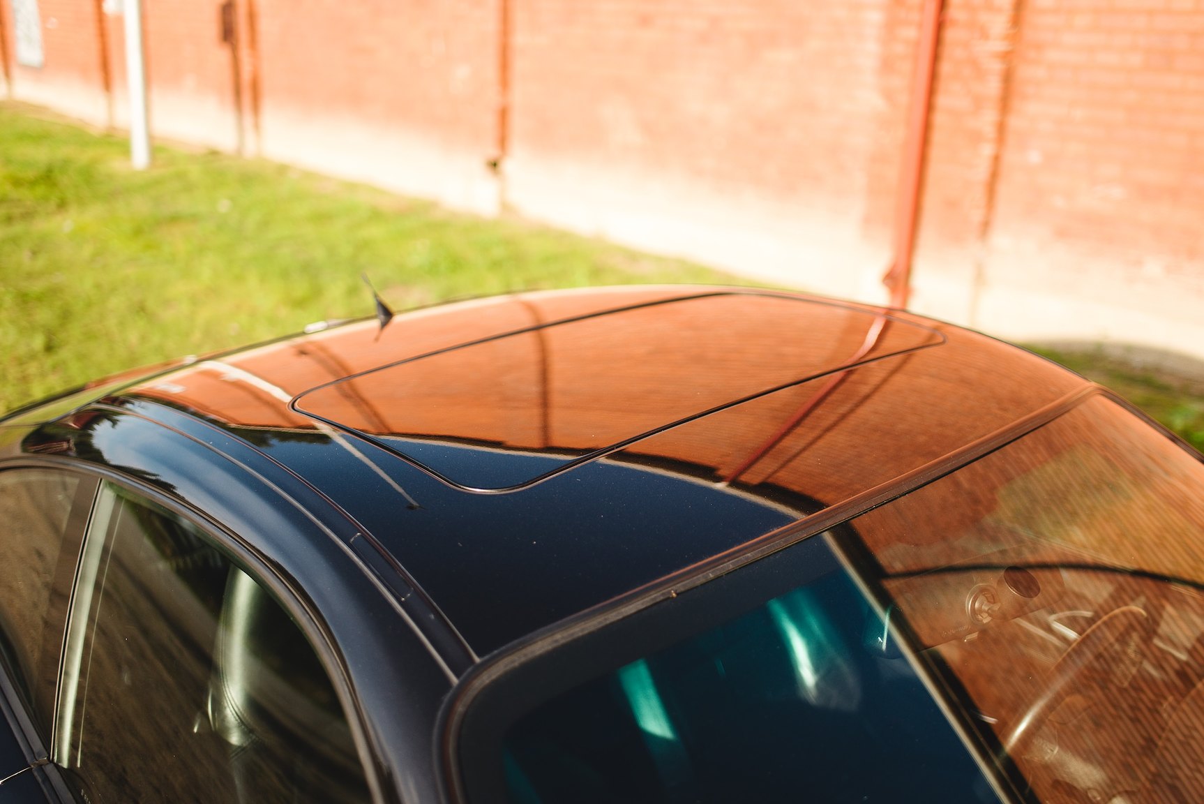 Exterior image of 1998 Porsche 996 Carrera 