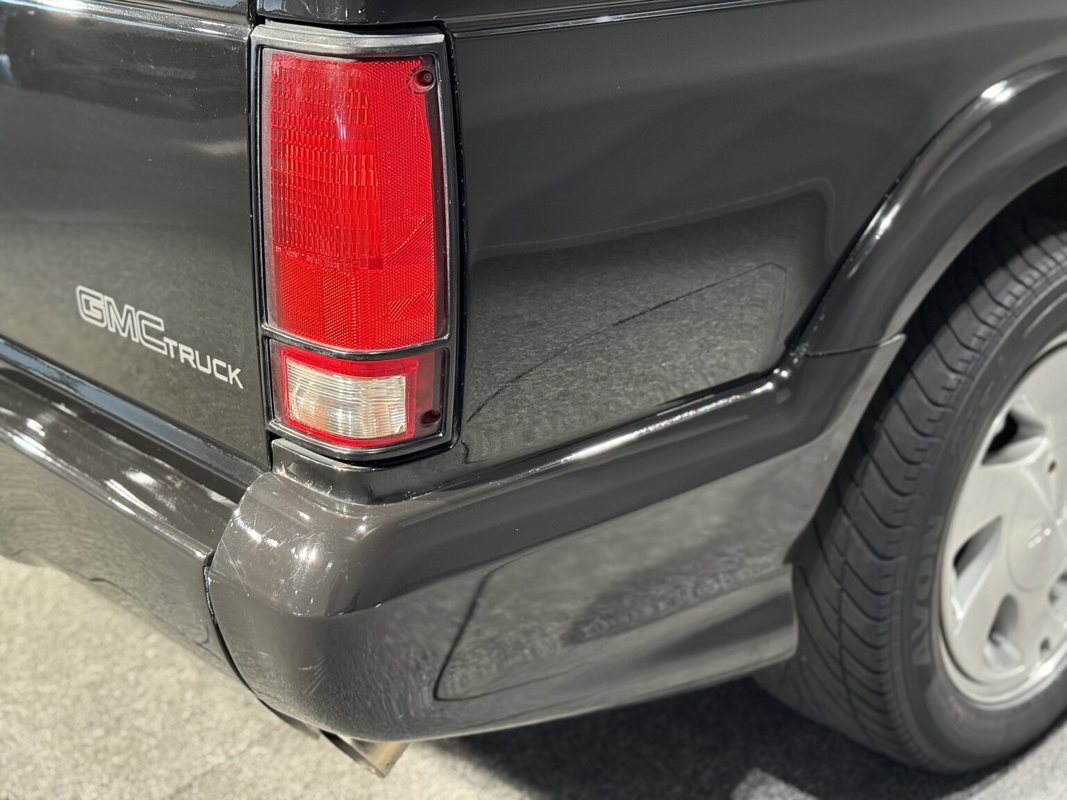 Exterior image of 1992 GMC Typhoon 
