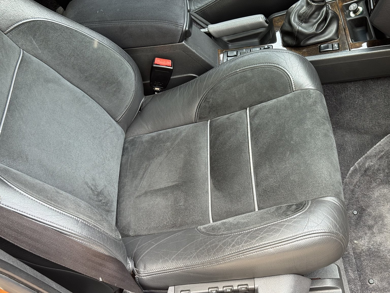 Interior image of 1996 Volvo 850 R