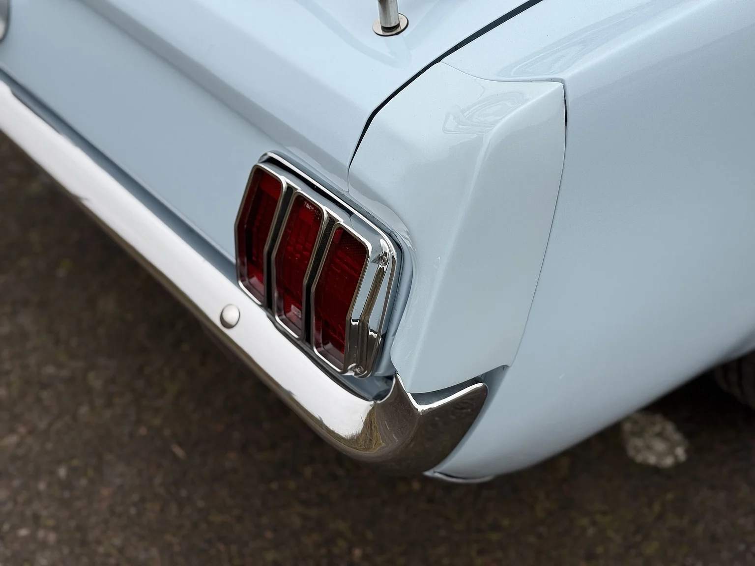 Exteriörbild på 1966 Ford Mustang Convertible 289 V8 (56)