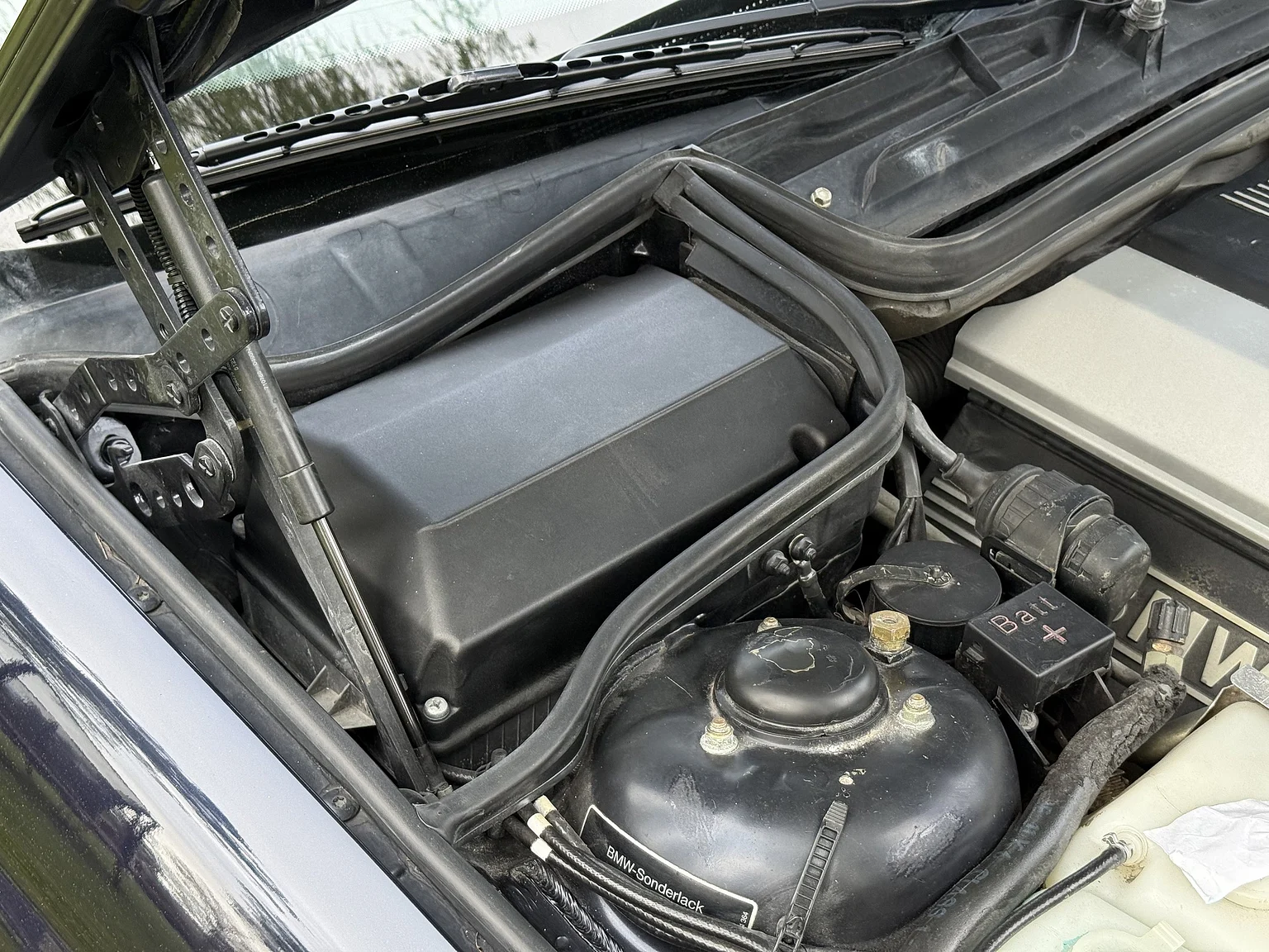 Image of 1994 BMW 840Ci mechanics (12)