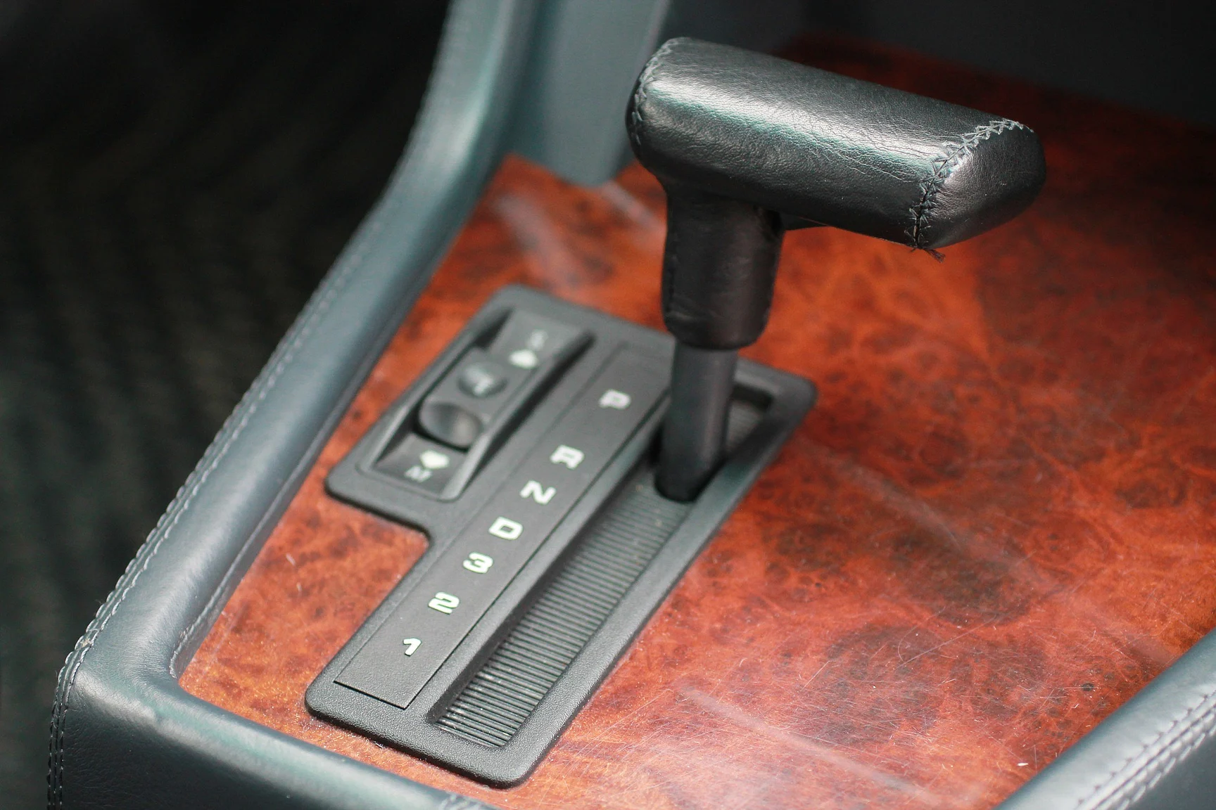 Innenraumfoto von 1989 BMW 750iA (42)