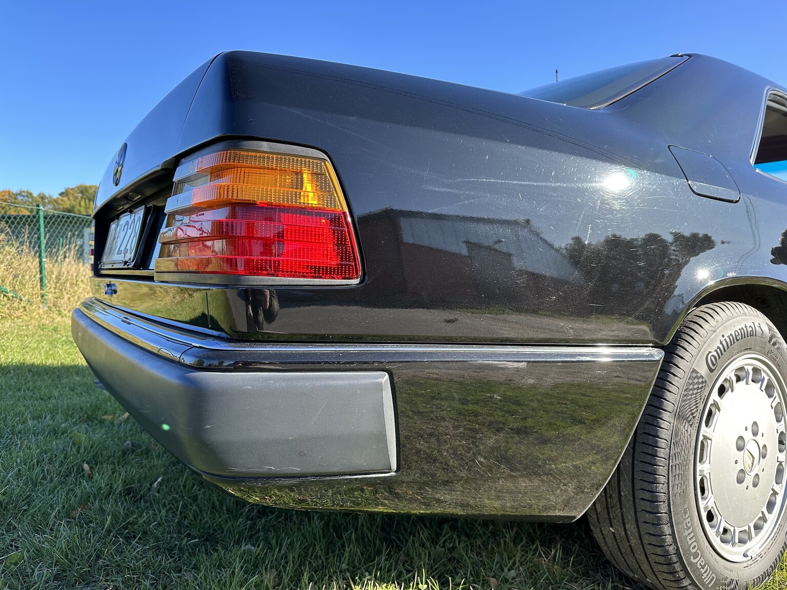 Aussenfoto 1990 Mercedes-Benz 300 CE 24V