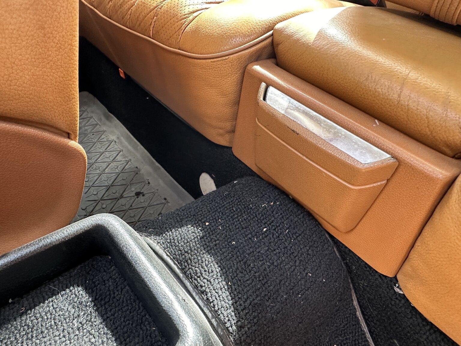 Interiörbild 1977 Mercedes-Benz 280 CE