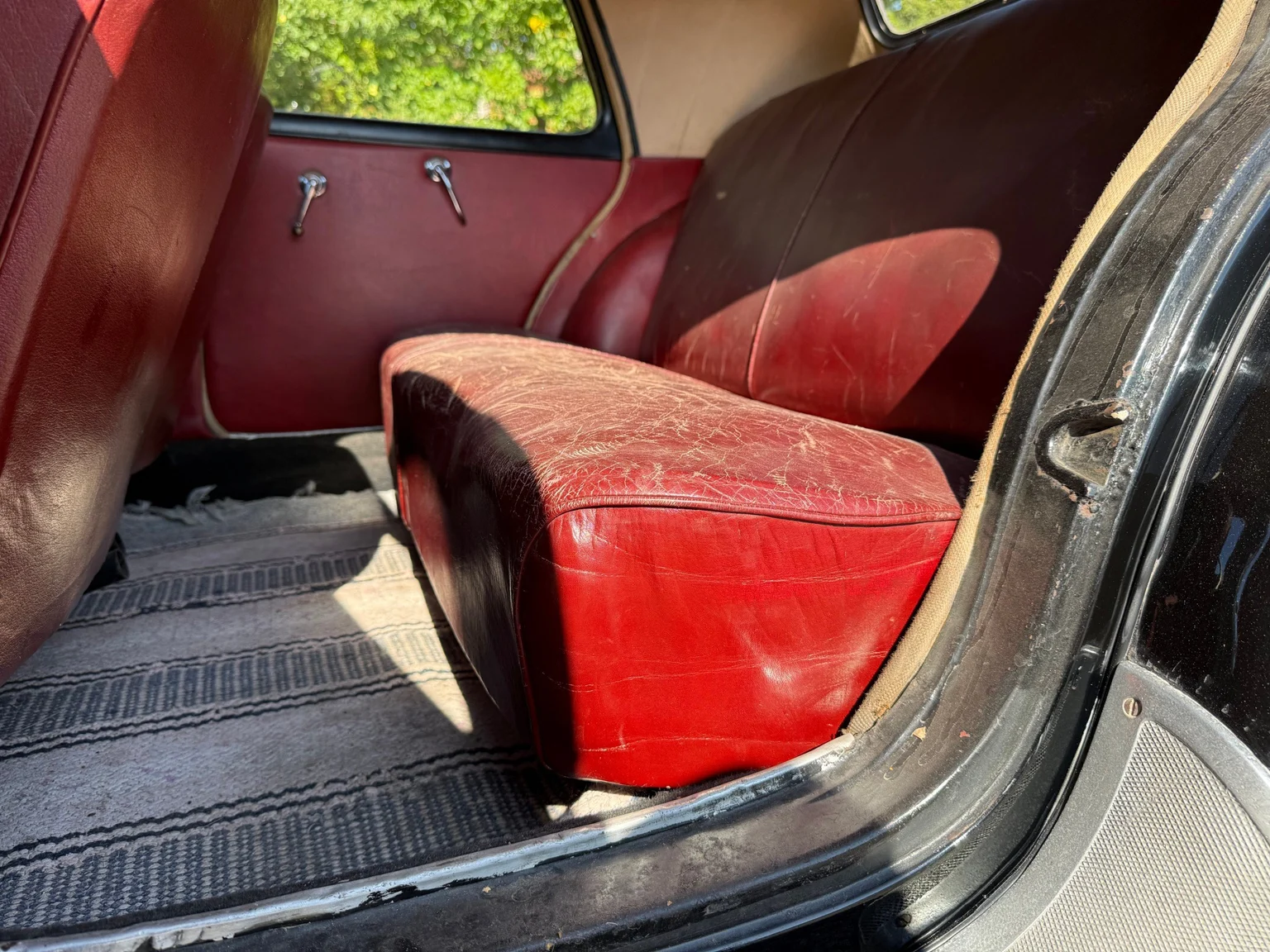 Interior image of 1951 Citroën CV 11  Sedan  (42)