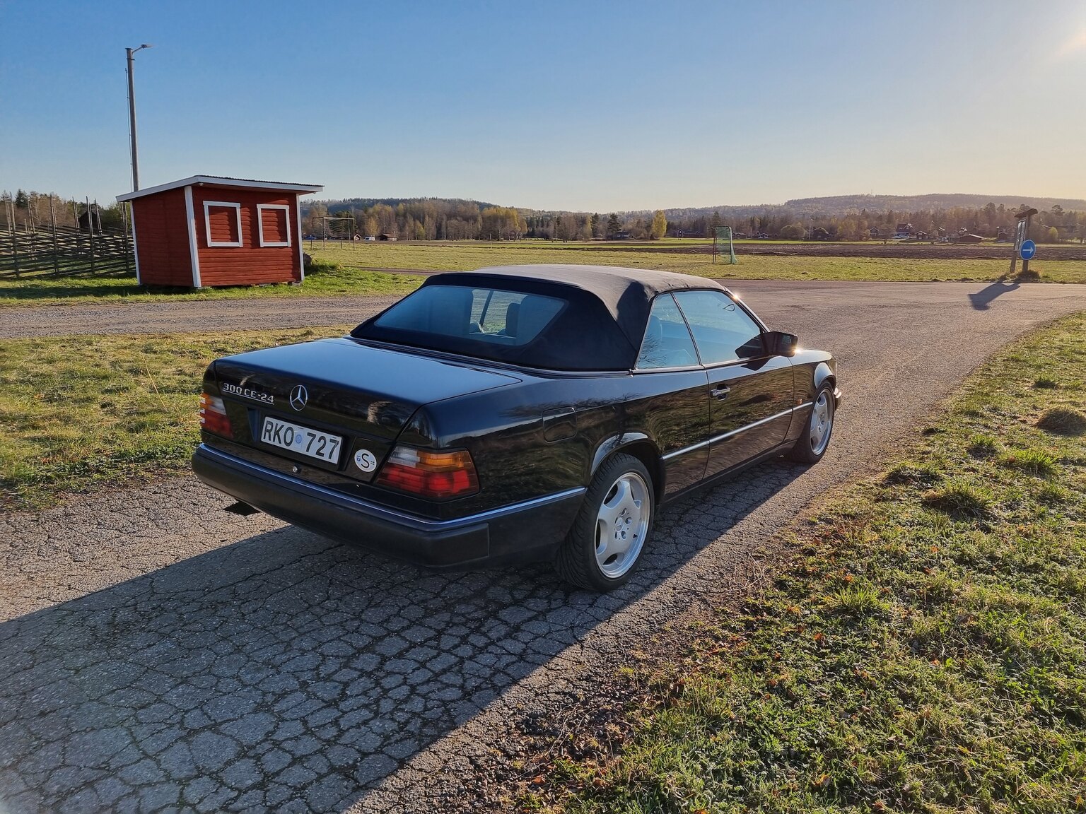 Exteriörbild på 1993 Mercedes-Benz 300 CE Cabriolet