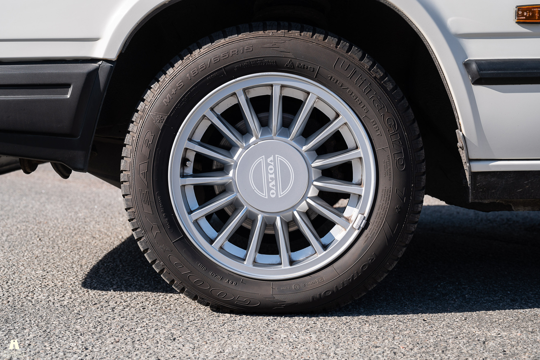 Aussenfoto 1988 Volvo 740 GL (16)