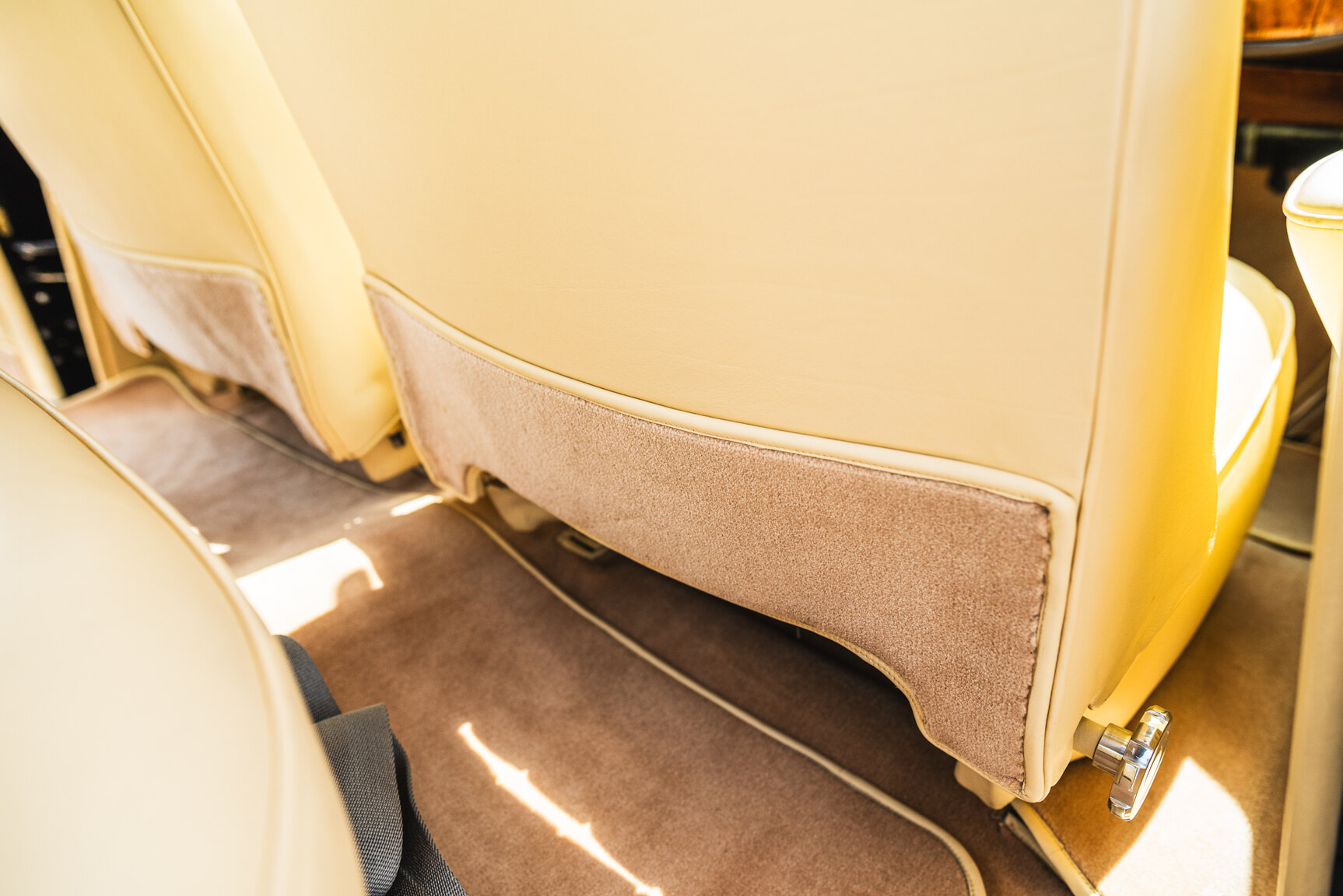 Interior image of 1960 Bentley S2 Continental 