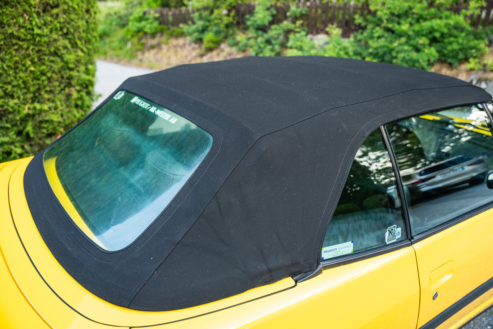 Exteriörbild på 1997 Peugeot 306 Cabriolet