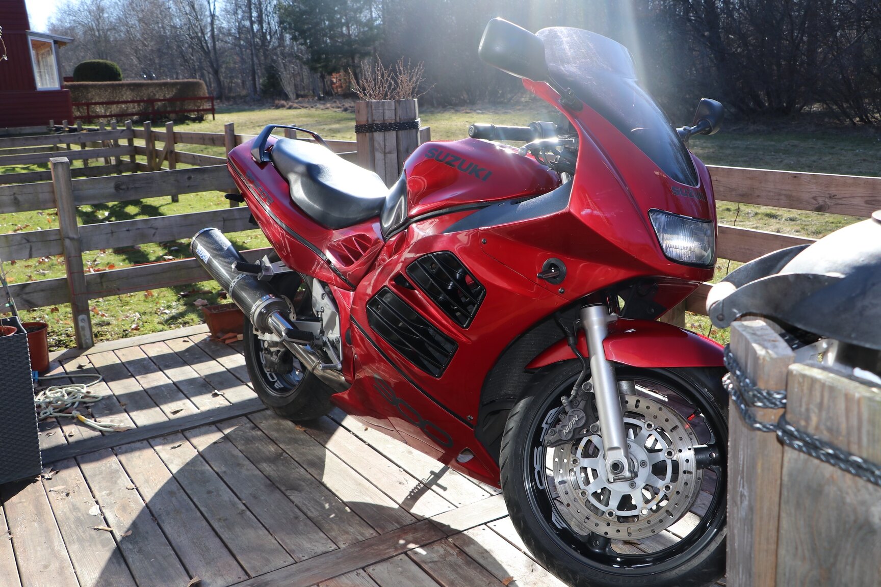 Aussenfoto 1995 SUZUKI RF 900R