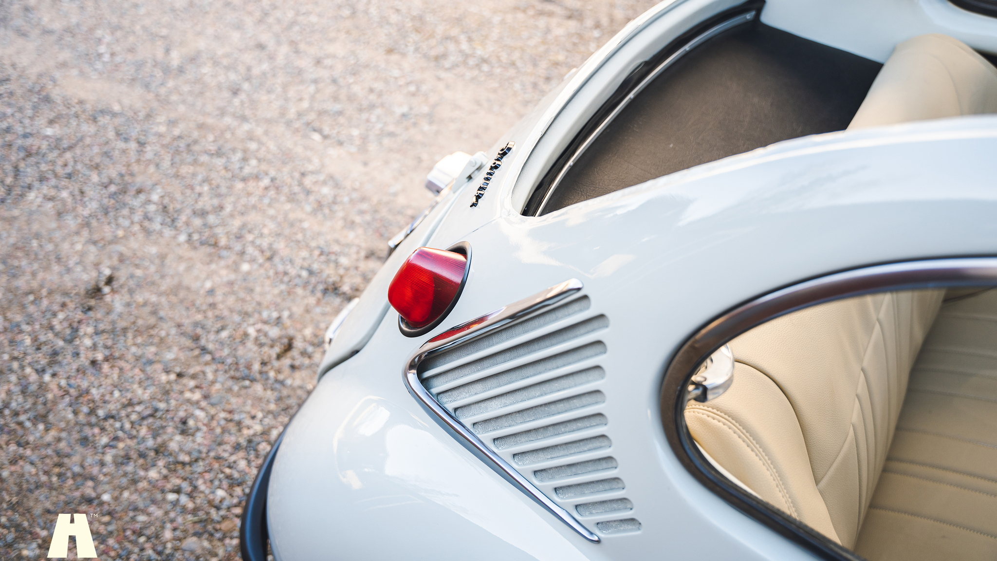 Exterior image of 1968 Subaru 360 Deluxe (18)