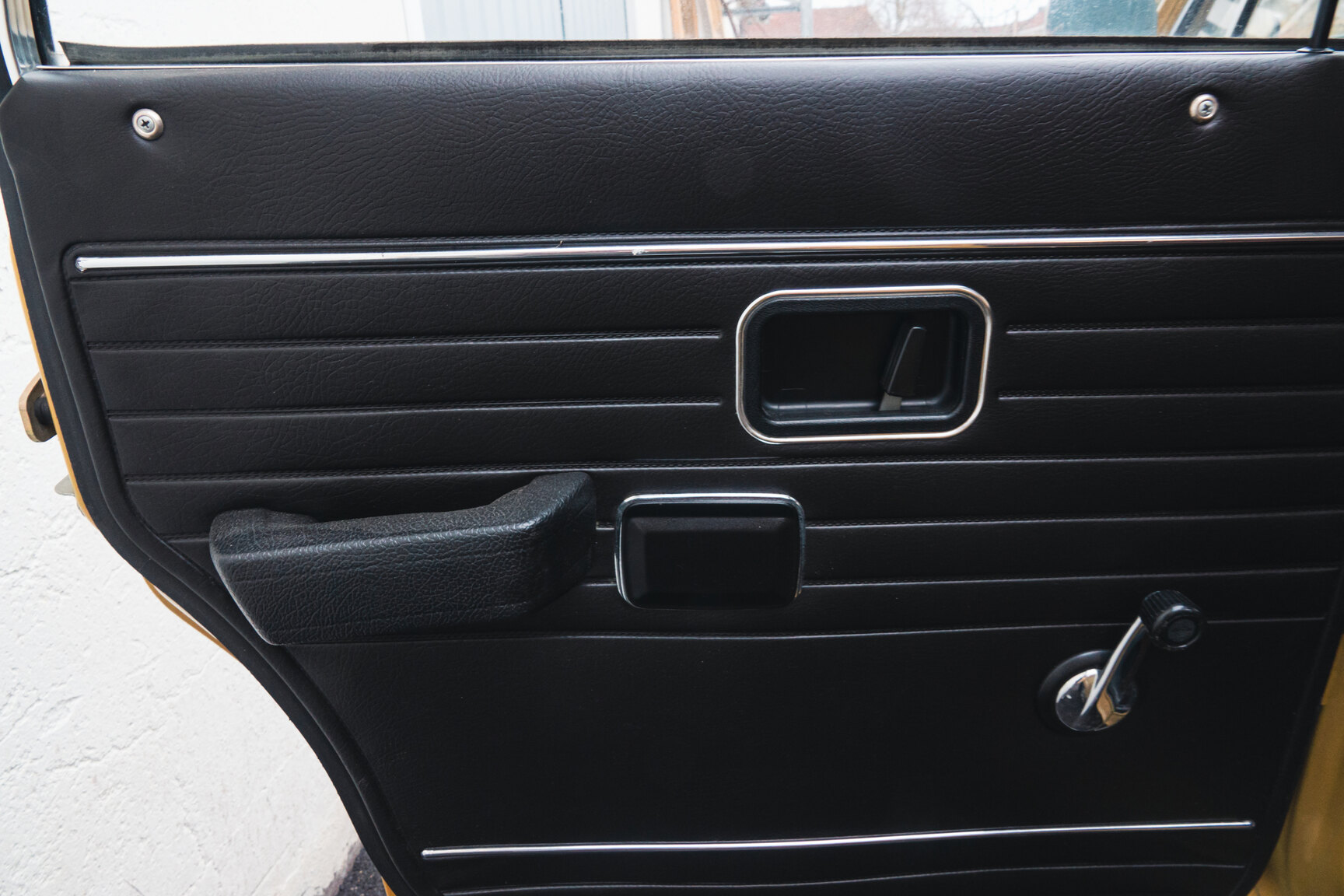 Interiörbild 1971 Volvo 144 2.0 Automat