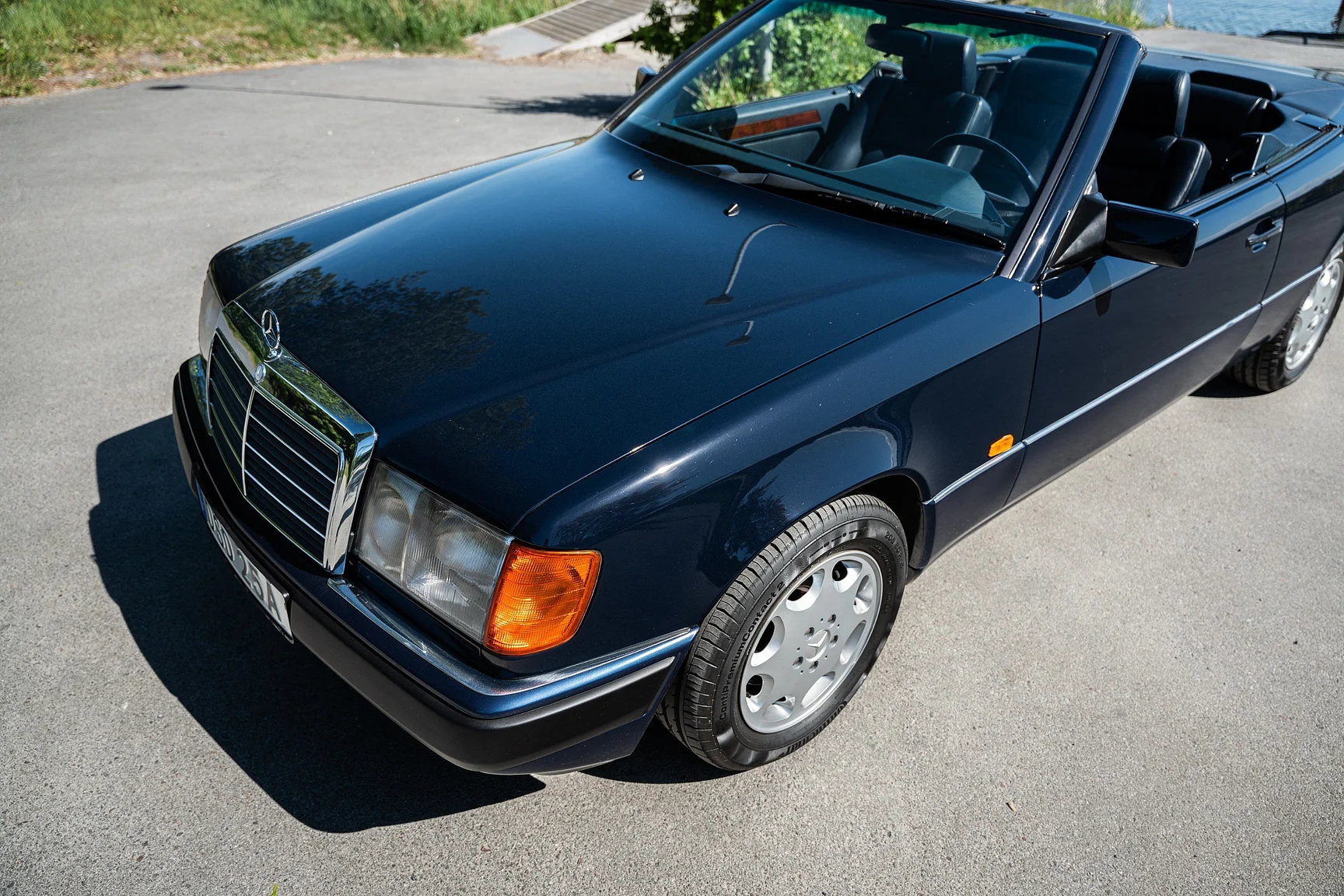 Exteriörbild på 1993 Mercedes-Benz 300 CE-24 Cabriolet (15)