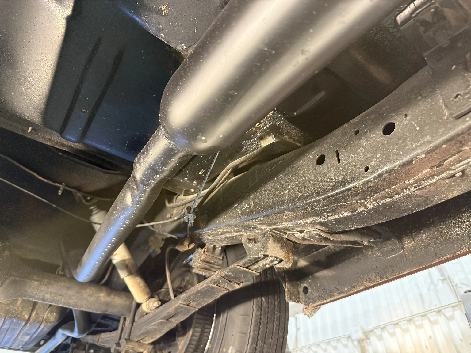 Image of 1956 Mercury Montclair Sport Sedan mechanics (12)