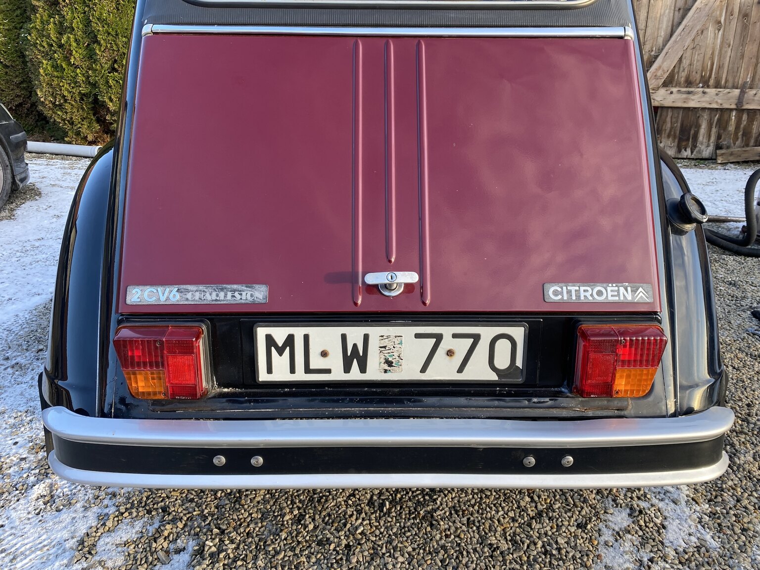 Exterior image of 1986 Citroën 2CV6 Charleston
