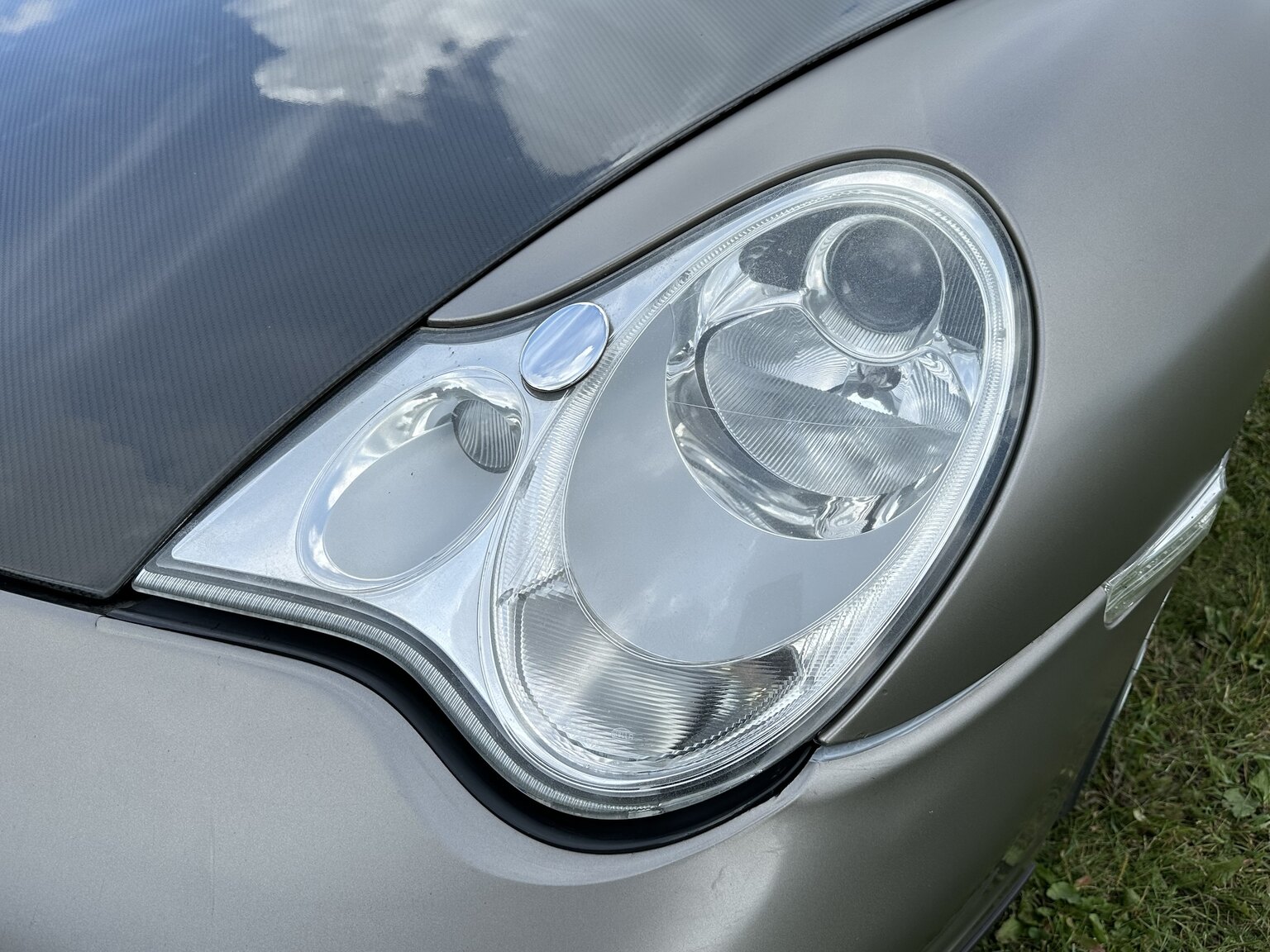 Exterior image of 2002 Porsche 996 Turbo