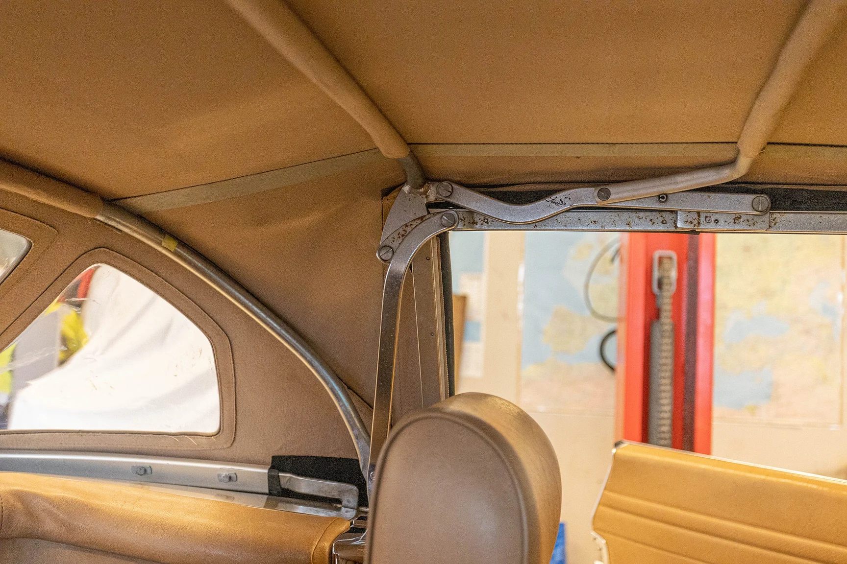 Innenraumfoto von 1980 Mercedes-Benz 450 SL  (31)