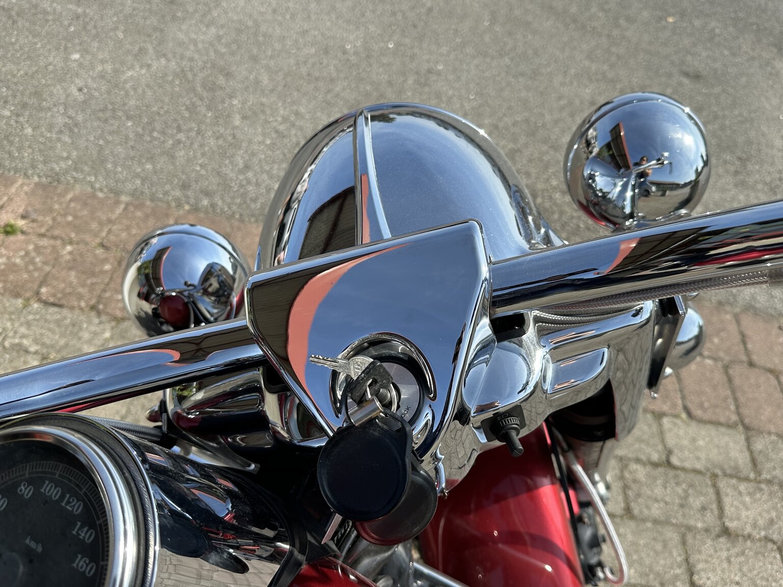 Exterior image of 2005 Harley-Davidson Road King Classic