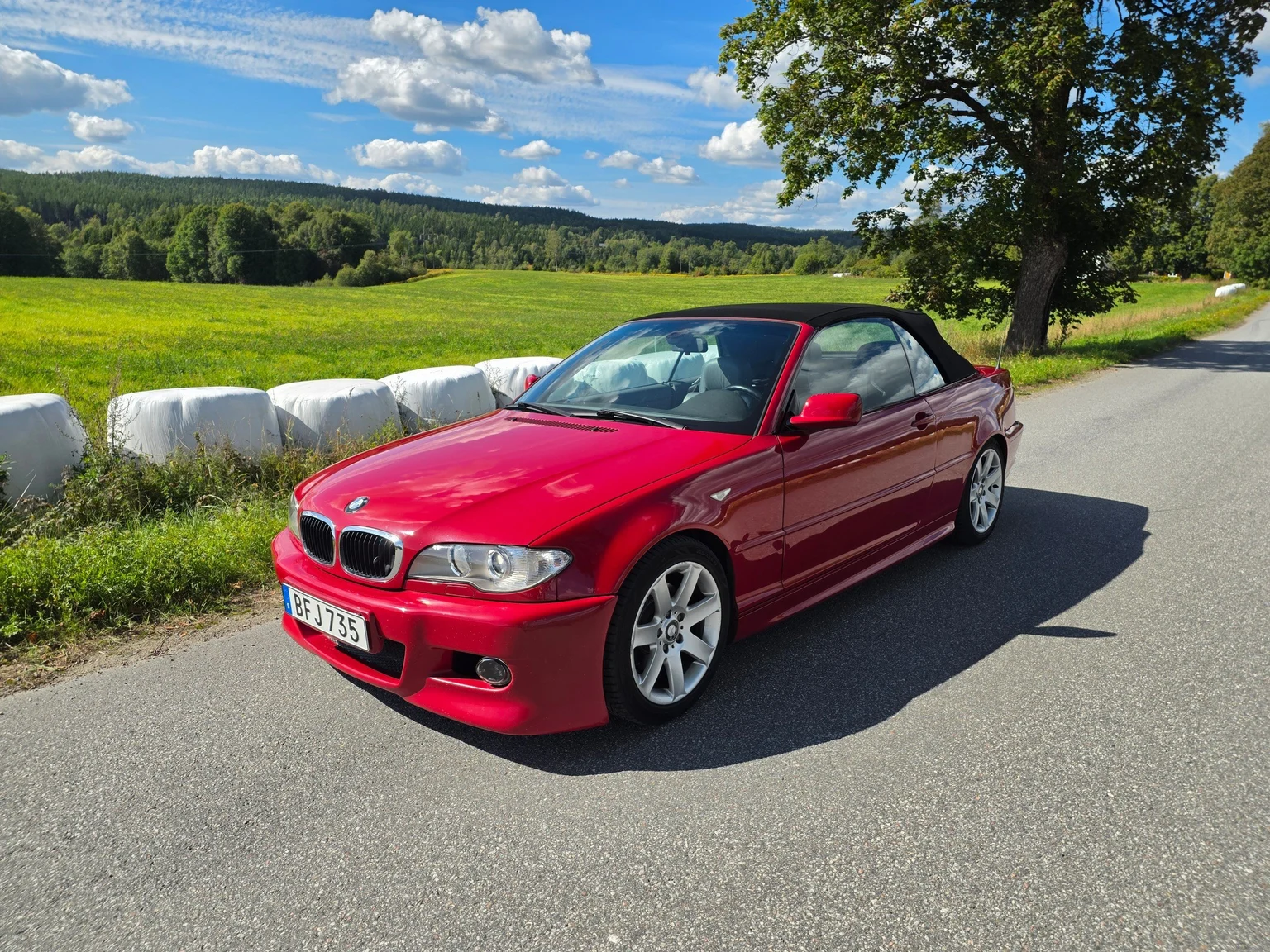Exteriörbild på 2002 BMW 330Ci Convertible (9)