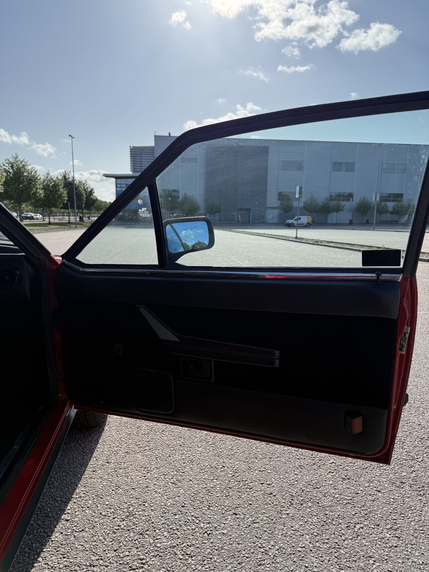 Innenraumfoto von 1986 Alfa Romeo Alfetta GTV 2.0