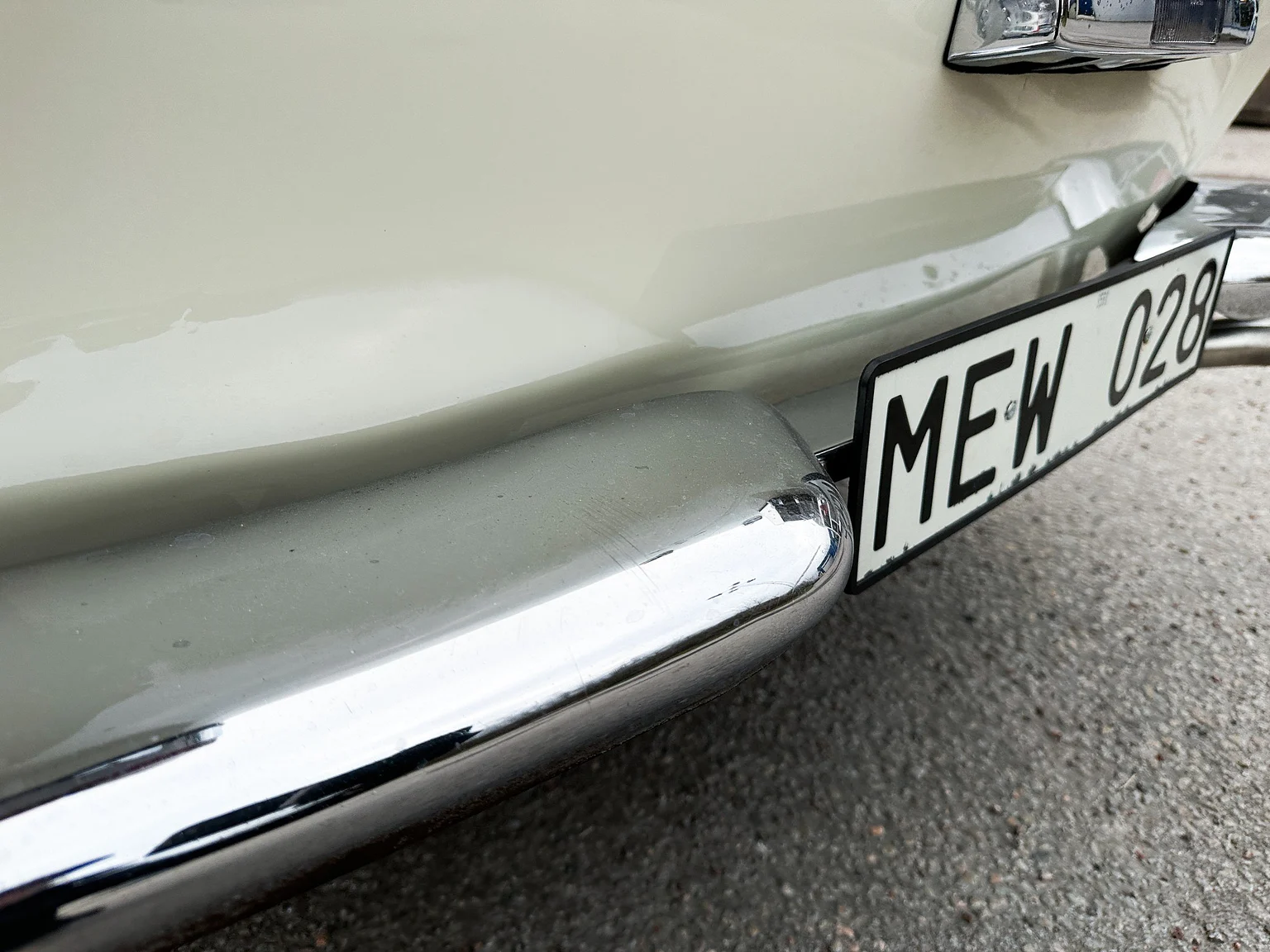 Exterior image of 1964 Volvo P 1800S (102)