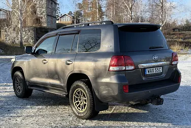 #<Image:0x00007fa04c9fb408>