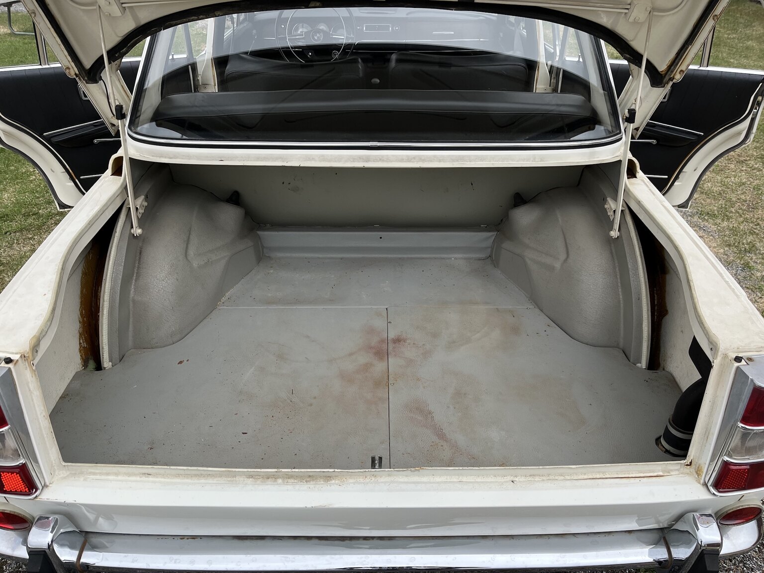 Interior image of 1965 BMW 1800